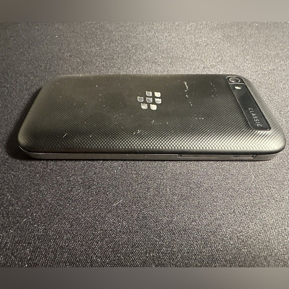 BlackBerry Classic (Rogers/Fido) - Picture 3 of 7